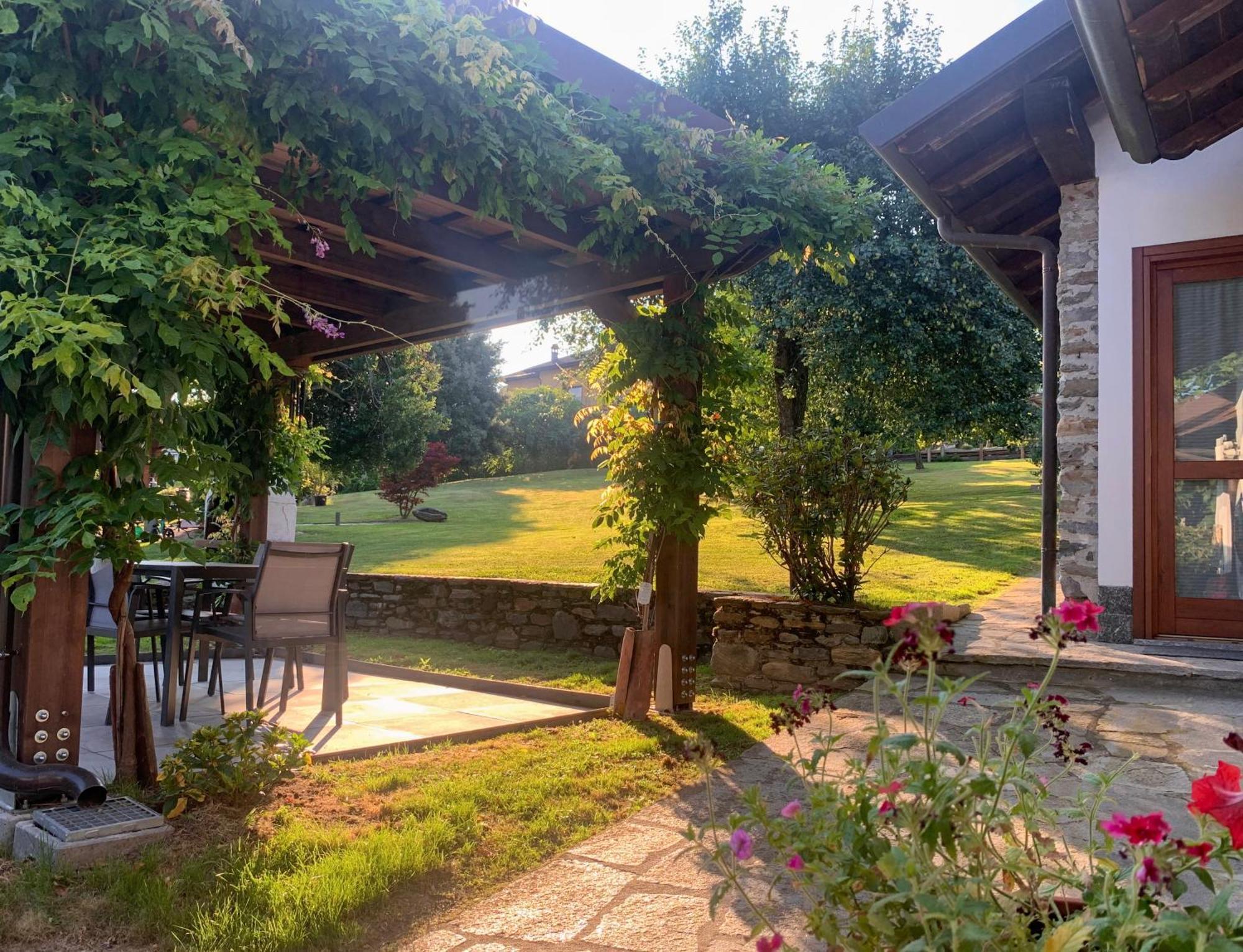 Il Granaio - Ancient Molino Maufet Watermill On Lake Como - Garden View Colico Exterior photo